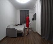 Cuckold is looking at his fucking wife behind the mirror! Real Cheating from the cuckold looks at his girlfriend with alpha male french kissing femdom sex foot