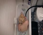 Annie Archer PAWG takes a hot shower from noyon tar