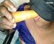 कमबख्त मेरे भूख योनी के साथ एक गाजर from telugu girls s