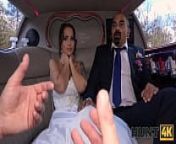 HUNT4K. Enticing bride-to-be rocks out with injured guy before husband from injured boy sex with milf