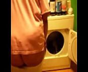 Big Ass Booty Light Skinned Amateur Doing The laundry from sauter d39abord faire la lessive plus tard