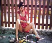 Retro maid prepares potatoes for dinner. Vintage performance. Full video from full nude regina cassandra
