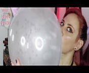 ShyyFxx tu pelirroja favorita jugando y reventando globos! fetiche looner from www xx din