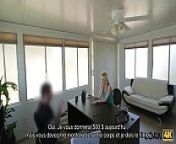LOAN4K. Un homme attrape une cam&eacute;ra et organise un casting porno dans une agence de pr&ecirc;t from loan leaked