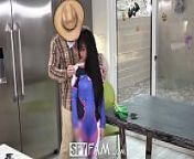Spyfam Overwatch halloween disguise fuck with step sister Jade Kush from sister fuck hd