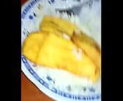 Video porno de La Chiri comiendo 3 pl&aacute;tanos from chiris