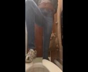 Yall Love When I Piss.. PUBLIC BATHROOM PEEING VIDEO ~ Silencia Queen from pipi video