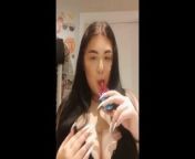 Pretty girl sucks a hairbrush thinking it's a penis. from 18 বছরের মেয়েদের দুধের ছবি
