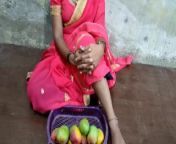 Indian poor girl selling a mango and hard fucking  from mumbai chovpati