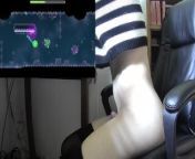 Femboys rides thrusting buttplug until he beats a geometry dash level from pimpanhost dash